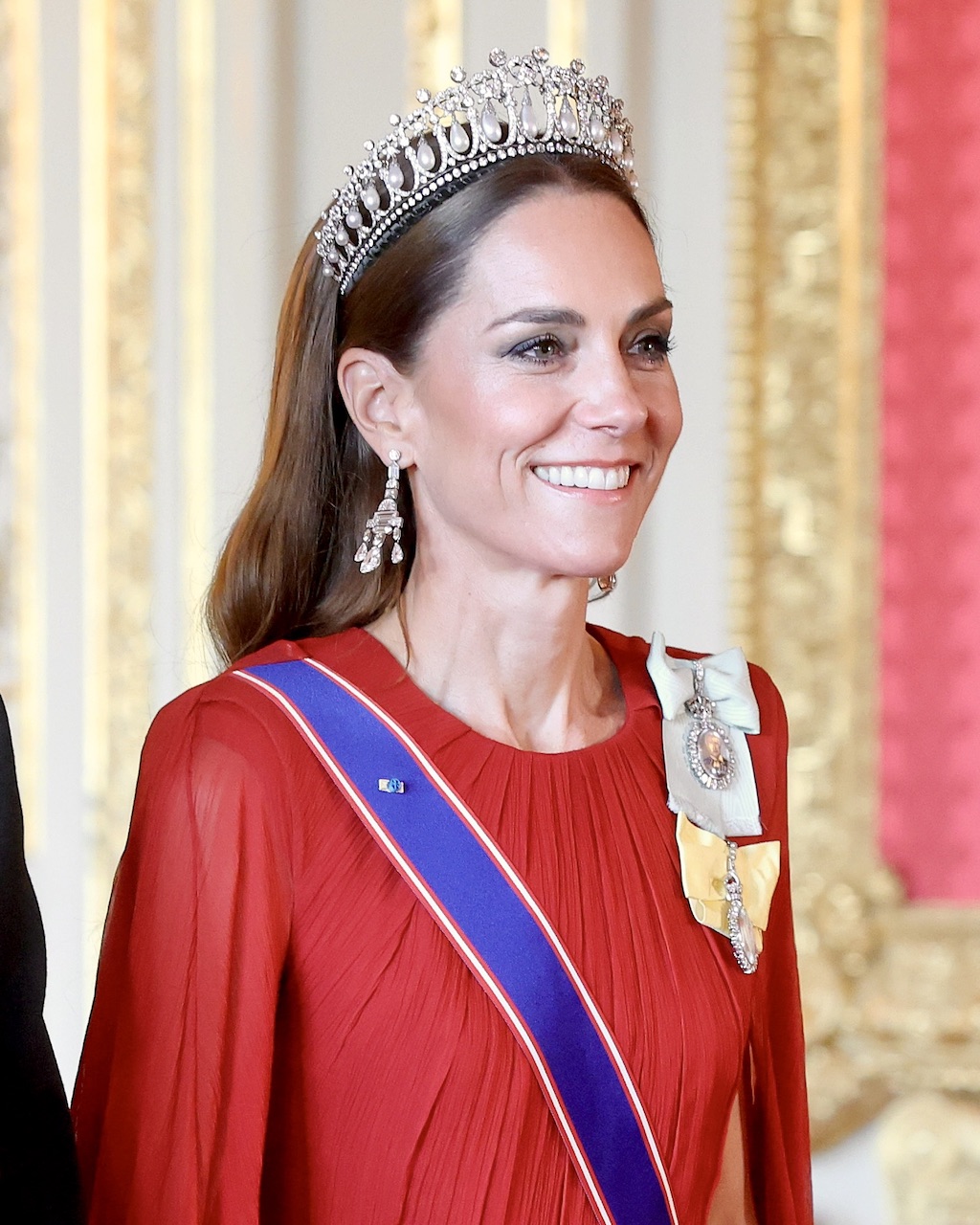 Kate Middleton wears the Lover's Knot Tiara during the State Banquet at Windsor Castle on July 08, 2025 in Windsor, England