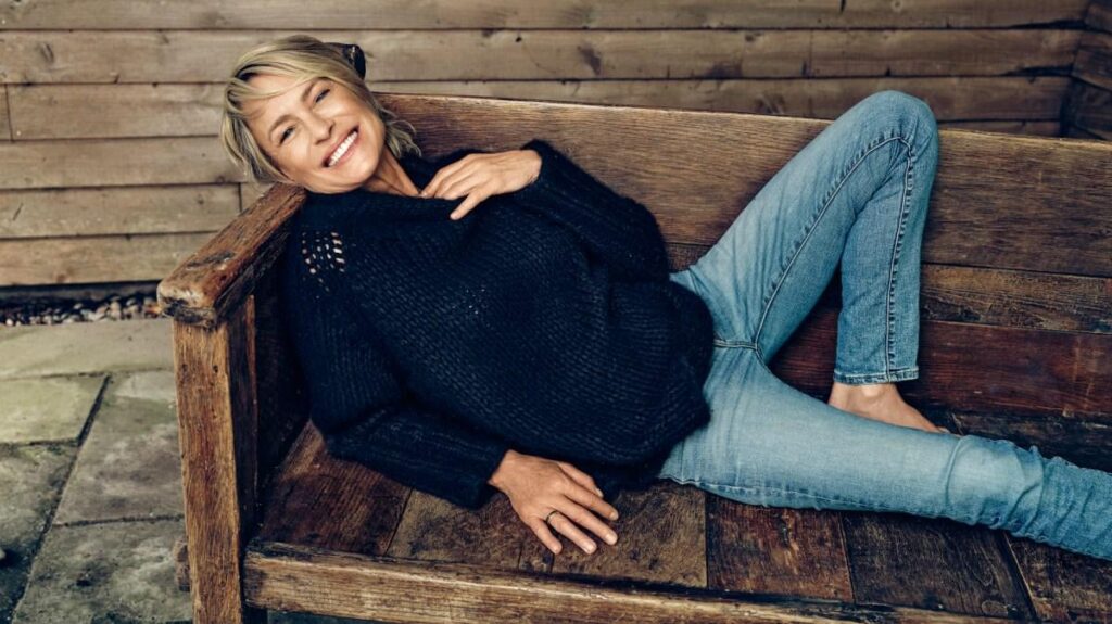 Robin Wright On Moving To The U.K. & Not Looking Back: “America Is A S—show”
