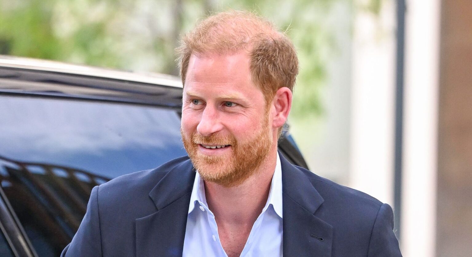 'Deranged' royal called out on virginity story