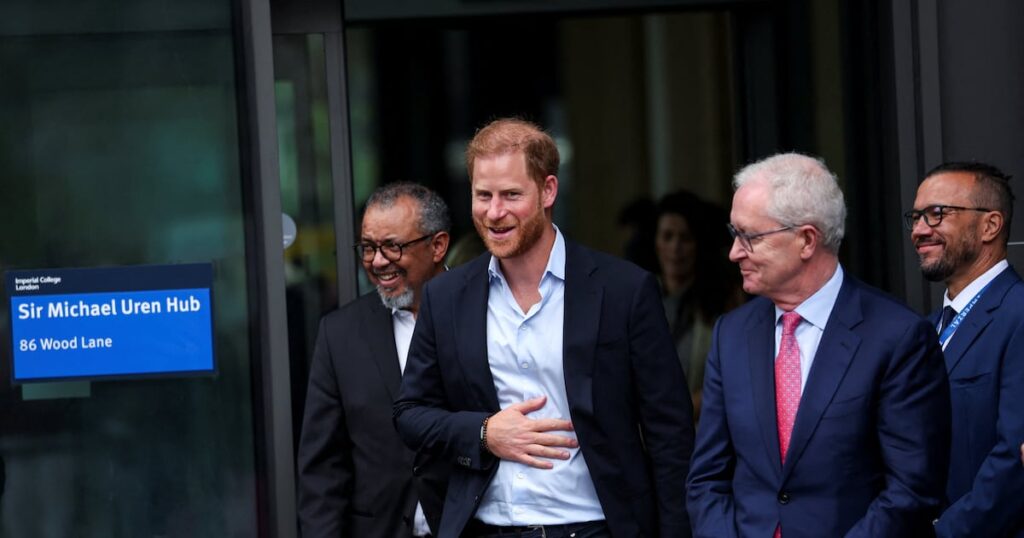 Harry to round off UK trip with Diana Award event after King reunion – The Irish News