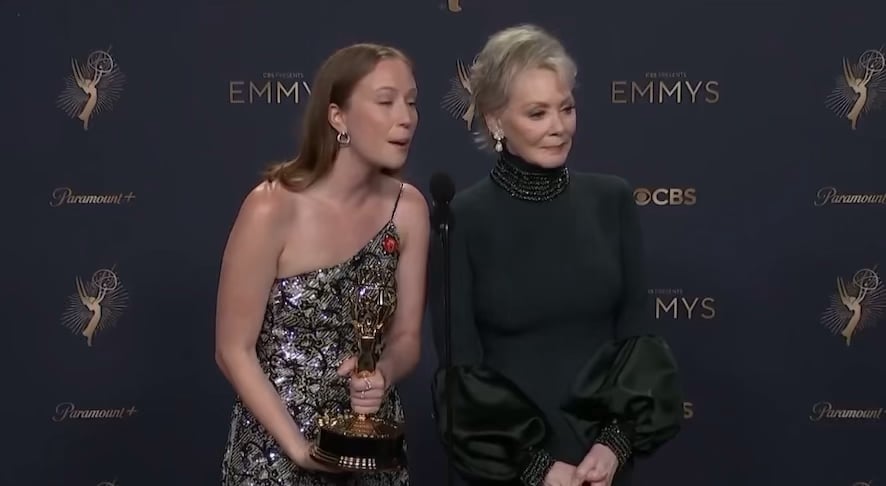 Hannah Einbinder on saying "Free Palestine" in Emmys acceptance speech "It is my obligation as a Jewish person to distinguish Jews from the state of Israel. Our religion & our culture is such an important & long-standing institution that is really separate to this sort of ethnonationalist state."