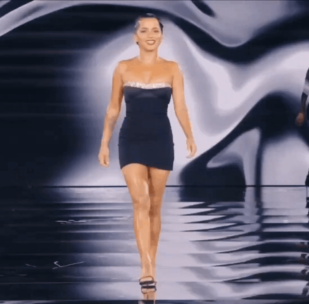 Isabela Merced at the L'Oréal Paris Le Défilé runway show in Paris September 29, 2025