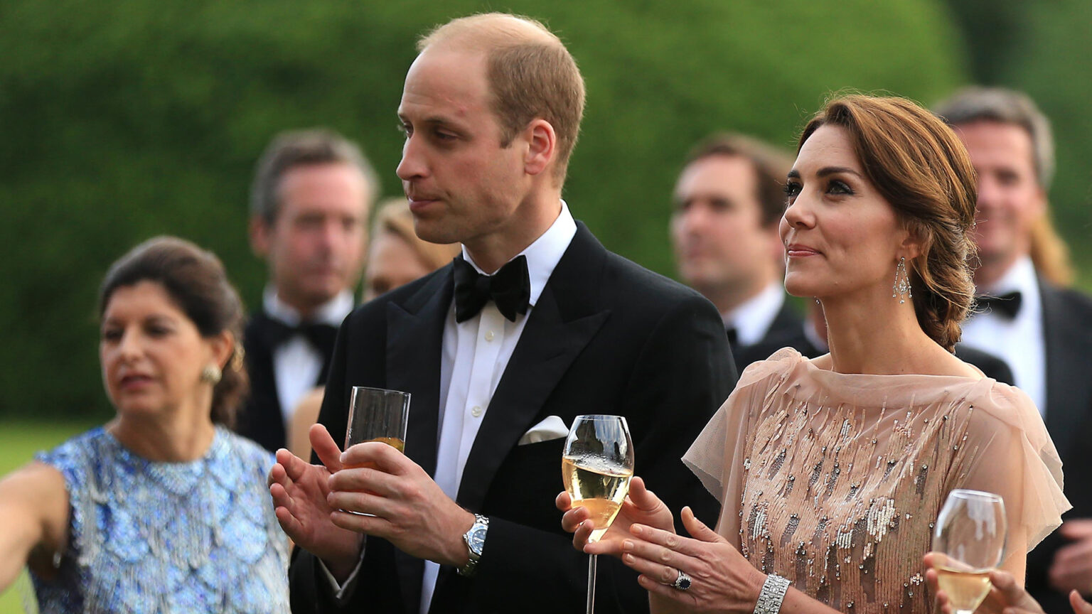 KING'S LYNN, ENGLAND - JUNE 22: HRH Prince William and Catherine, Duchess of Cambridge attend a gala dinner in support of East Anglia's Children's Hospices' nook appeal at Houghton Hall on June 22, 2016 in King's Lynn, England. (Photo by Stephen Pond/Getty Images)