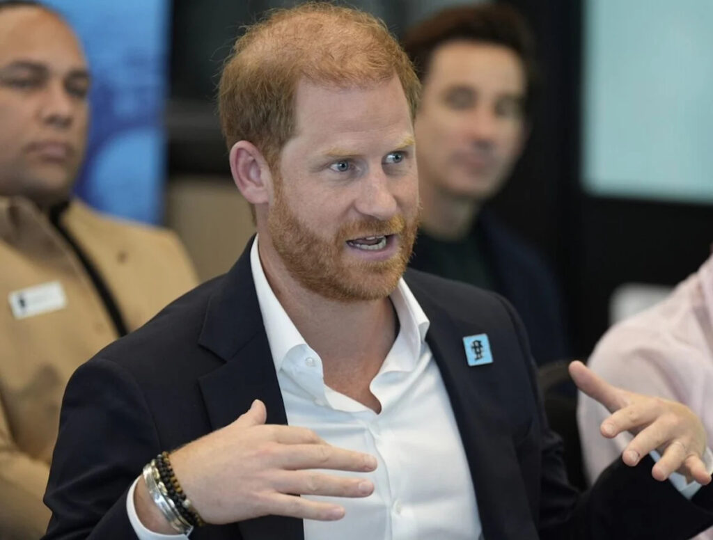 Prince Harry meets with father King Charles during visit