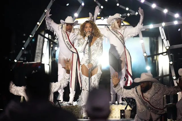 Netflix Beyoncé performs in Christmas Day NFL halftime show special, 'Beyoncé Bowl'