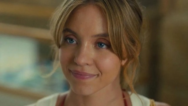 Sydney Sweeney Opts for Mini Skirt for Scooter Braun Date Night Yahoo entertainment home