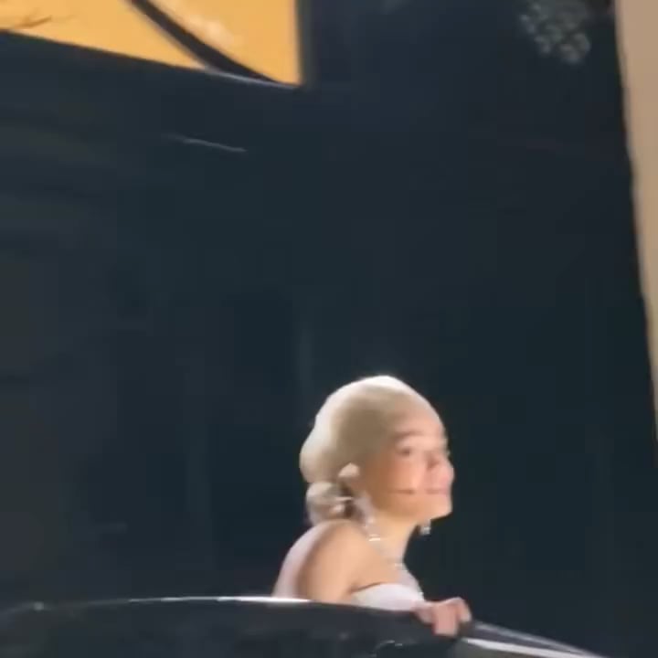 Rachel Zegler gets emotional during her final balcony scene for ‘Evita’ in London.