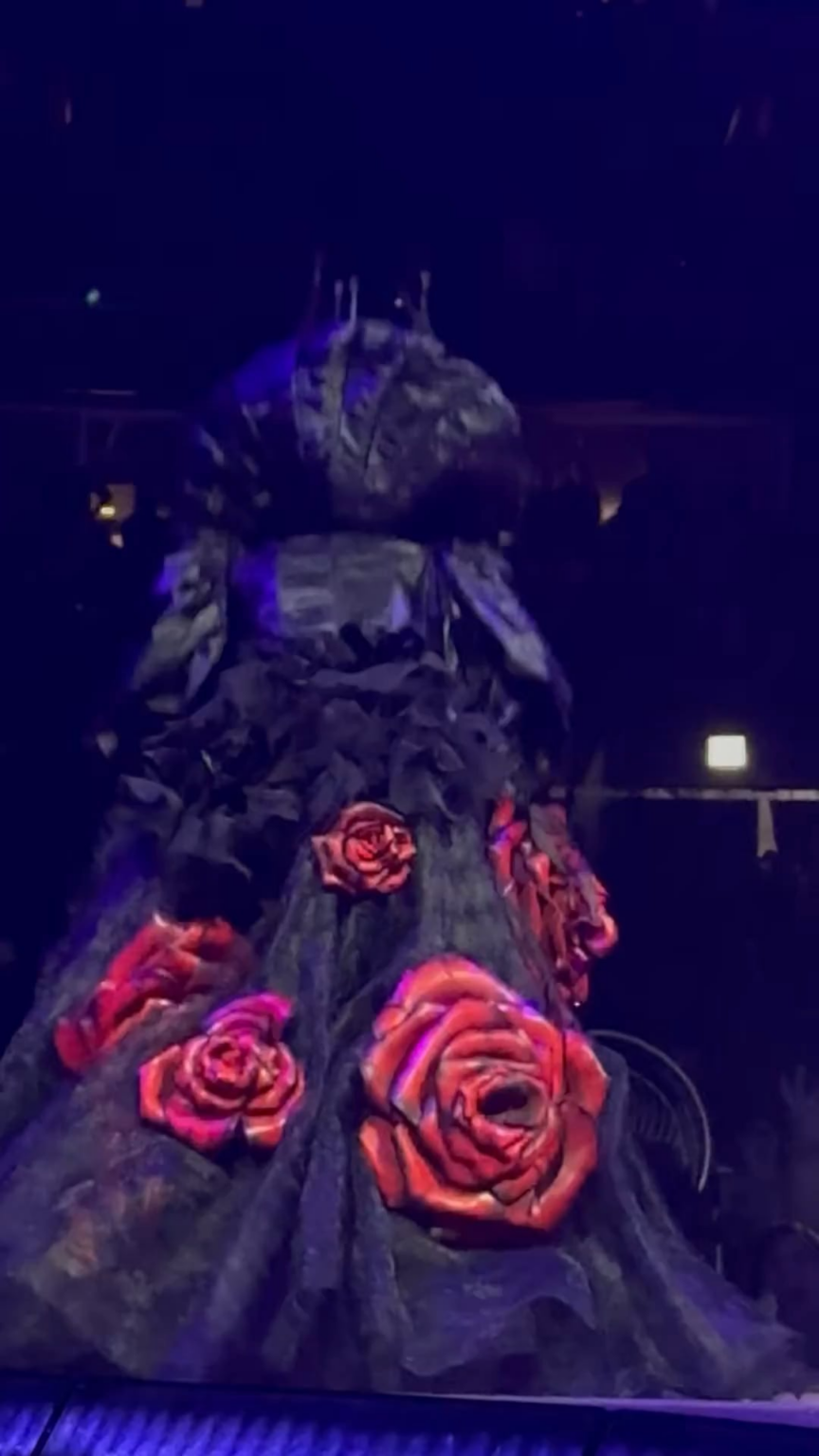 Lady Gaga’s quick recovery after almost falling over her dress during her Mayhem tour in Chicago this week