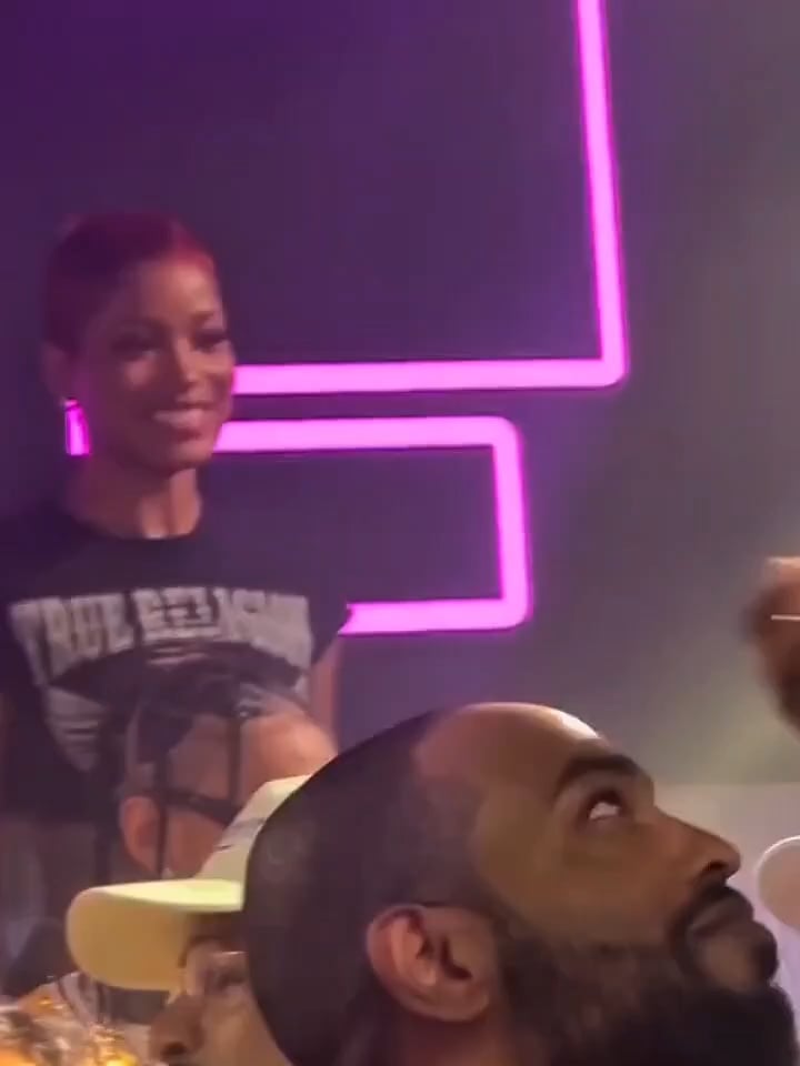 Keke Palmer supporting yet another abuser... this time at Chris Brown's afterparty last night
