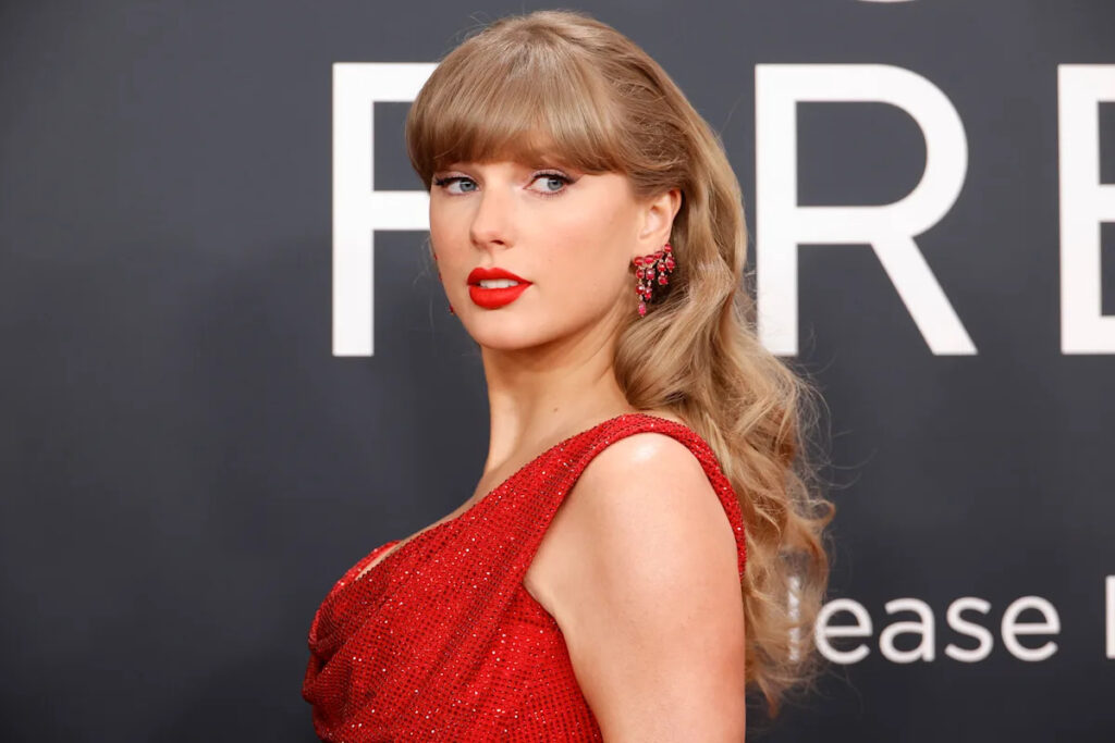 Taylor Swift Fans Flood AMC App, Causing Hour-Plus Waits for ‘Showgirl’ Tickets and Inability to Purchase Other Film Seats Taylor Swift Fans Flood AMC App, Causing Hour-Plus Waits for ‘Showgirl’ Tickets and Inability to Purchase Other Film Seats