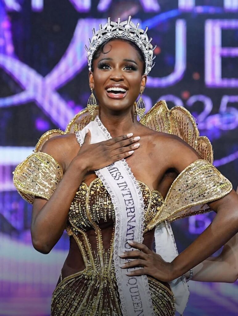 Midori Monét, representing the USA, has been crowned Miss International Queen for 2025, the world’s biggest beauty pageant for transgender women! She also won Best National Costume. Both looks were custom made by Vietnamese designer Thượng Gia Kỳ. Midori Monét, representing the USA, has been crowned Miss International Queen for 2025, the world's biggest beauty pageant for transgender women! She also won Best National Costume. Both looks were custom made by Vietnamese designer Thượng Gia Kỳ.
