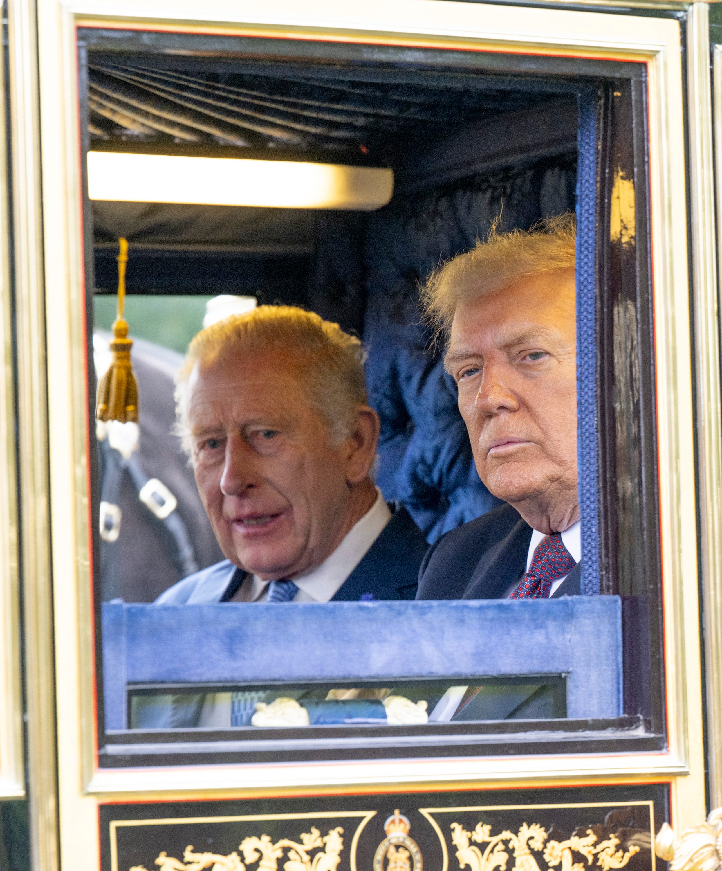windsor, england september 17: king charles iii and u.s. president donald trump in a horse drawn carriage during the state visit by the president of the united states of america at windsor castle on september 17, 2025 in windsor, england. (photo by samir hussein pool/ mark cuthbert/ uk press via getty images)