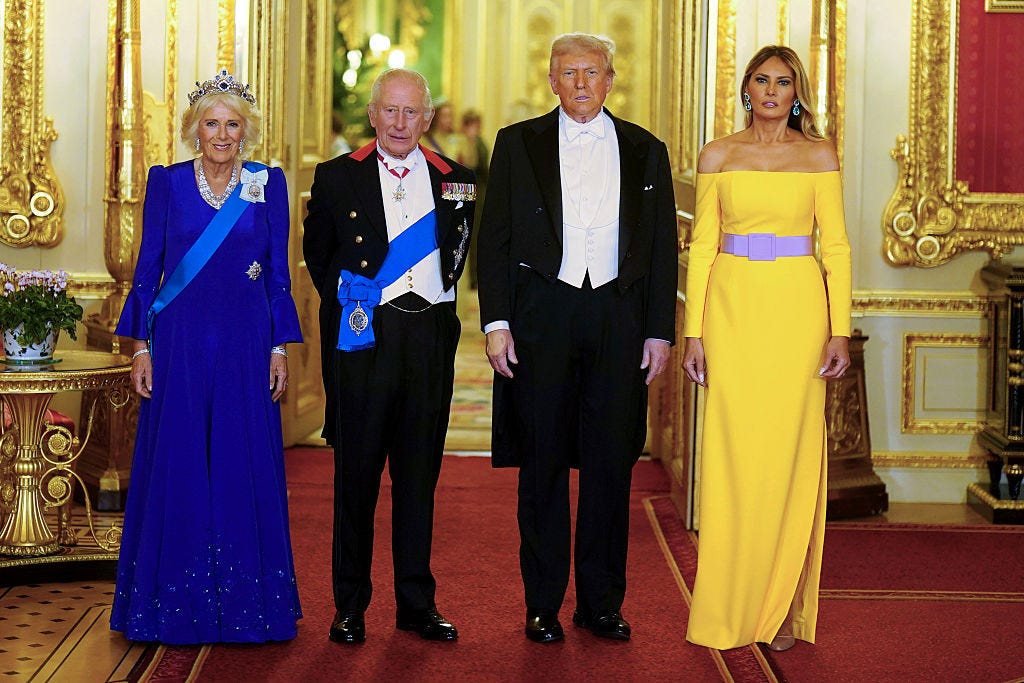 windsor, england september 17: u.s. president donald trump, (2nd r) first lady melania trump, (r) king charles iii and queen camilla (l) arrive for the state banquet hosted by king charles iii and members of the royal family at windsor castle during the state visit by the president of the united states of america on september 17, 2025 in windsor, england. president trump is in england from sept. 16 18 on his second uk state visit, with the previous one taking place in 2019 during his first presidential term. (photo by aaron chown wpa pool/getty images)