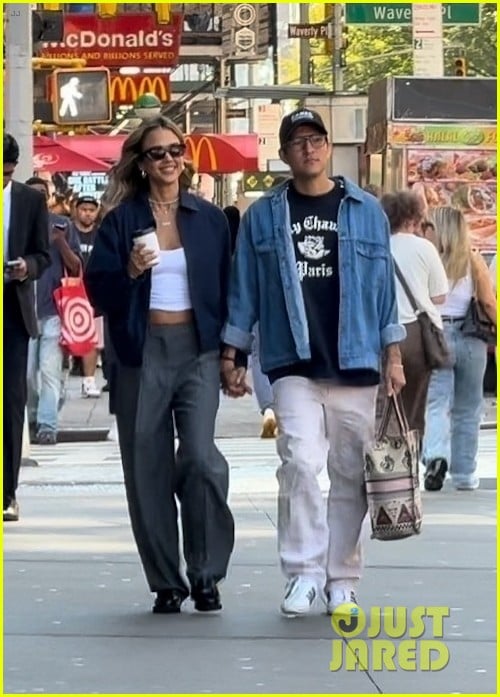 jessica alba danny ramirez kiss day out in nyc 025205653