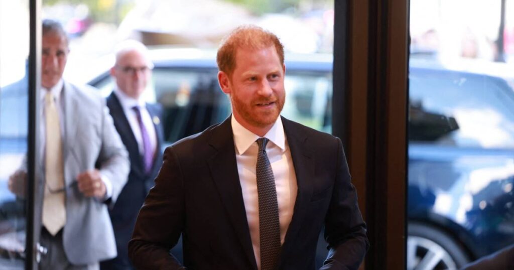 Prince Harry Seemed 'Anxious' While At WellChild Awards | Gallery