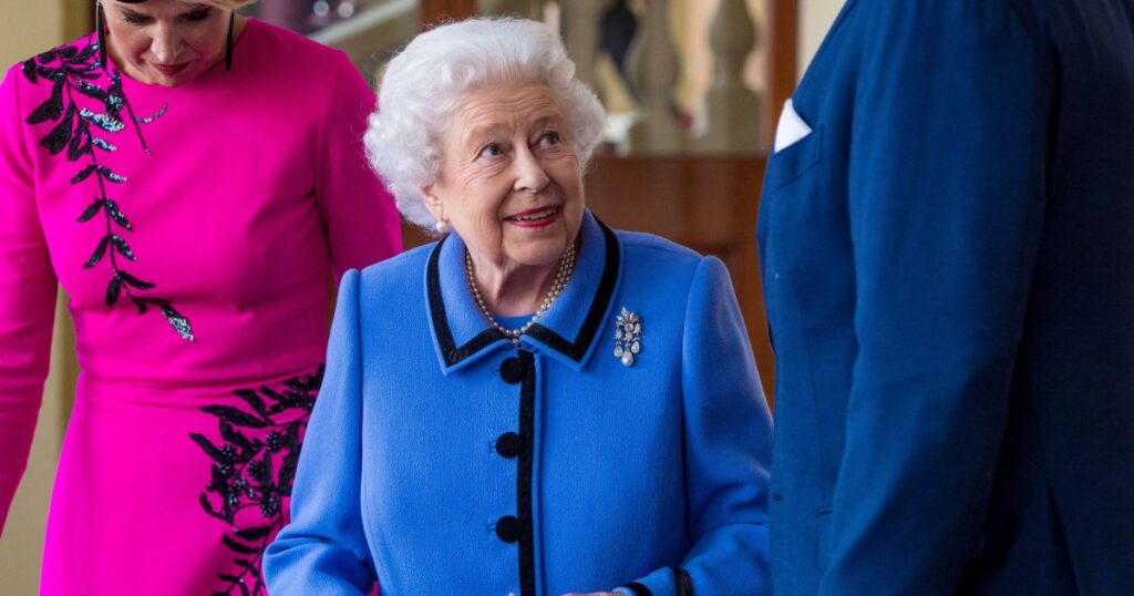 Royal Chef Shuts Down Queen Elizabeth Rumor | Gallery
