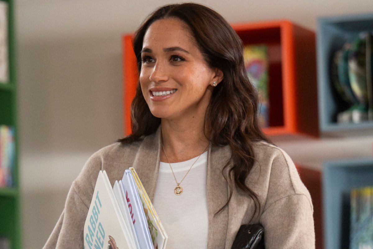 Meghan Markle Holds Children's Books