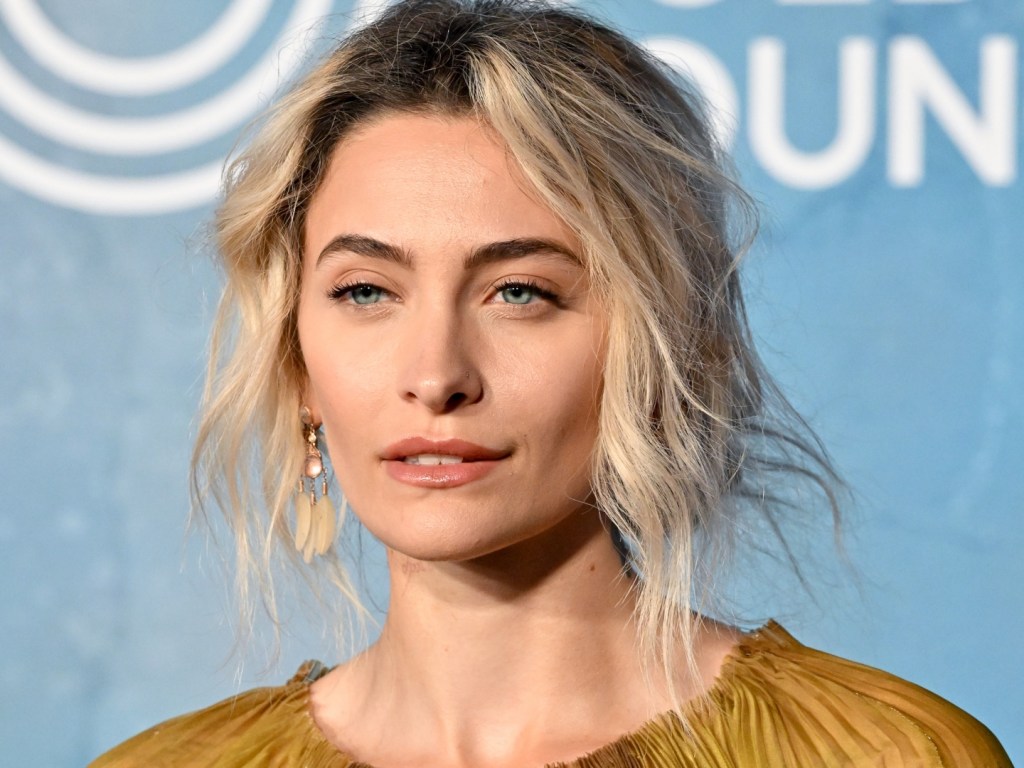 Paris Jackson Fashion Took a Total 180 With Hippie Goddess Gown: Photo Paris Jackson Fashion Took a Total 180 With Hippie Goddess Gown: Photo
