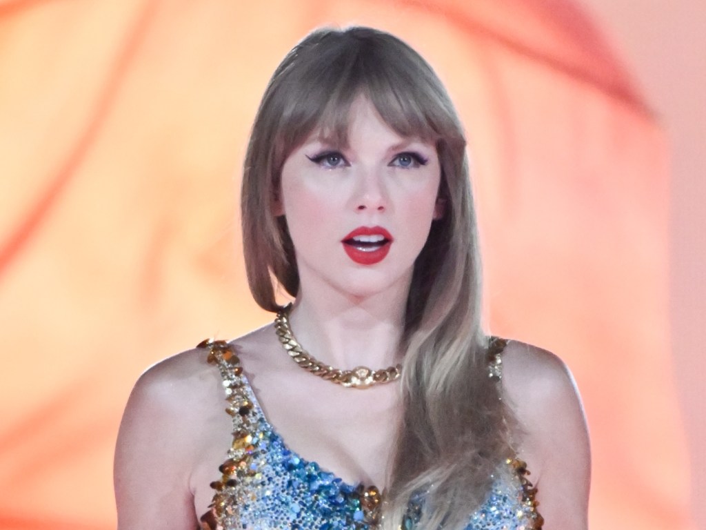 Taylor Swift’s Security Issues at Selena Gomez’s Wedding Taylor Swift's Security Issues at Selena Gomez's Wedding