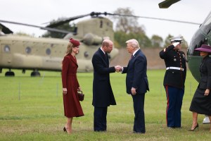 WINDSOR, ENGLAND - SEPTEMBER 17: Catherine, Princess of Wales (L) and Prince William, Prince of Wales (2nd L) welcome US President Donald Trump and First Lady Melania Trump to Windsor Castle with on day two of the US President Donald Trump's second state visit to the UK on September 17, 2025 in Windsor, England. (Photo by Ian Vogler - WPA Pool/Getty Images)