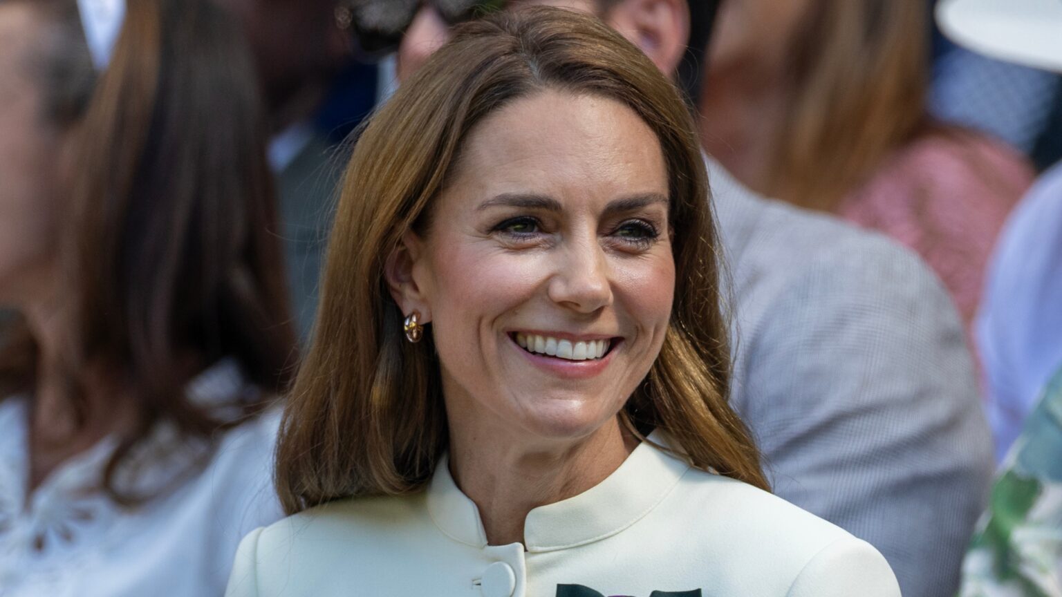 Kate Middleton’s gesture to staff showed her true colours Catherine, Princess of Wales, smiles in the Royal Box at the Ladies' Singles Final of Wimbledon 2025
