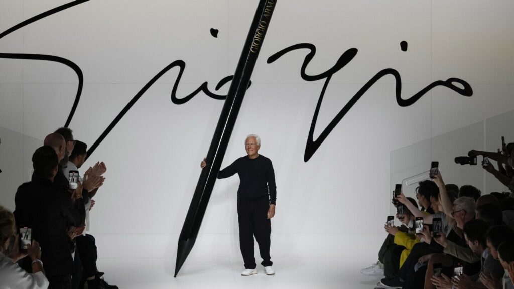 Giorgio Armani’s will tells heirs to sell stakes in his fashion empire Giorgio Armani's will tells heirs to sell stakes in his fashion empire