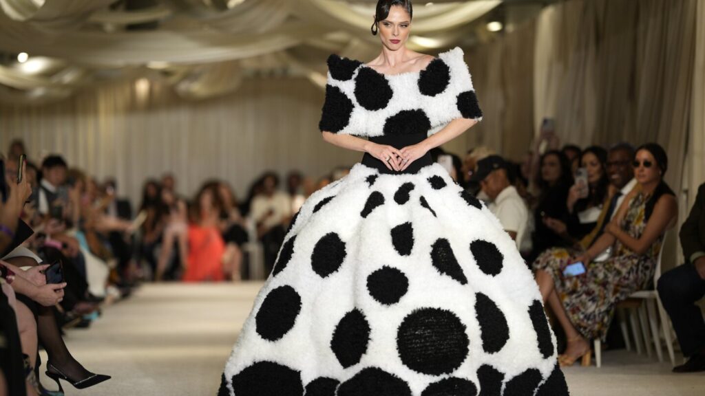 NYFW 2025: Siriano shows off classic Hollywood-inspired looks NYFW 2025: Siriano shows off classic Hollywood-inspired looks