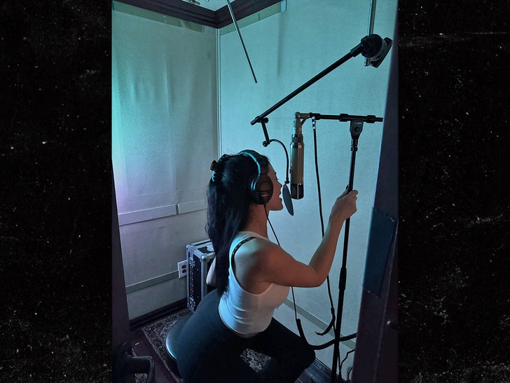 kylie jenner in the studio insta 1