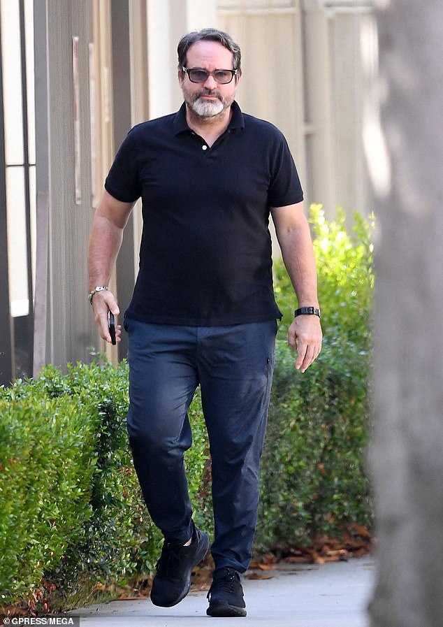 The silver screen star himself ¿ who was once more commonly recognized by his curly, brown mop ¿ rocked a graying beard and a short haircut during his weekend outing