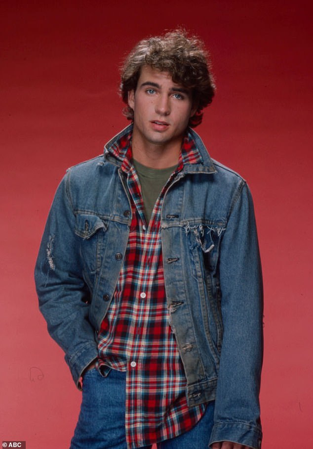 The unrecognizable star is Jason Patric; seen in 2985