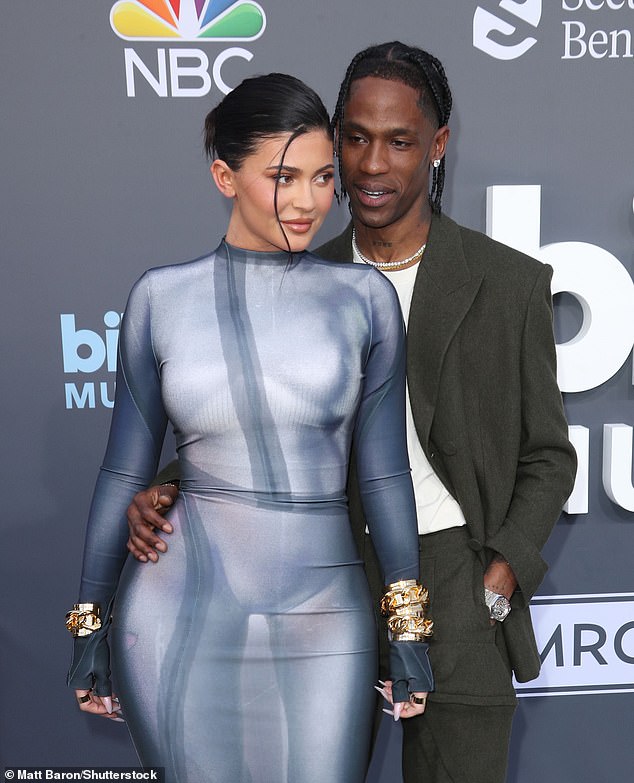 In 2022, Jenner ended her on/off five-year relationship with her babydaddy Travis Scott, who's known for his use of AutoTune; The former pair pictured in 2022