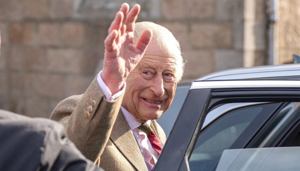 Buckingham Palace delights fans with King Charles health update: ‘beaming’ Buckingham Palace delights fans with King Charles health update: 'beaming'