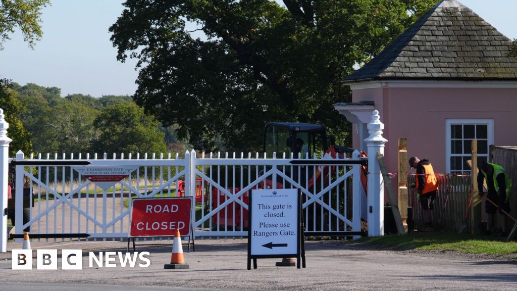 William and Kate's Windsor Great Park home has fencing put up
