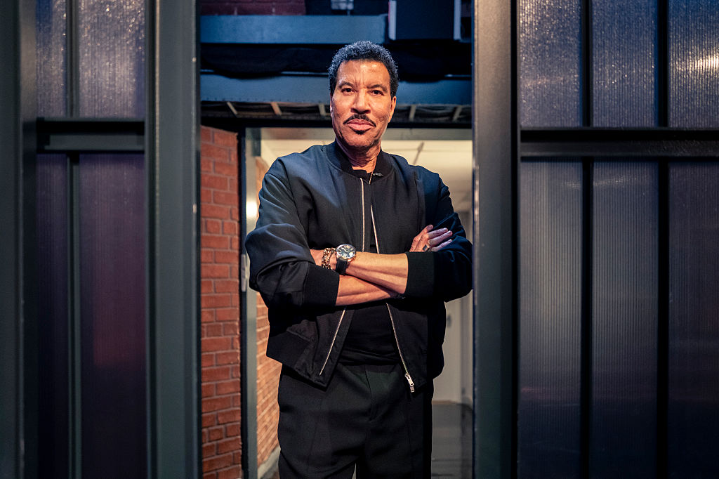 Lionel Richie Angers Fans With $600 ‘Concert’ That Was Just a Book Talk With Robin Roberts Lionel Richie Angers Fans With $600 'Concert' That Was Just a Book Talk With Robin Roberts
