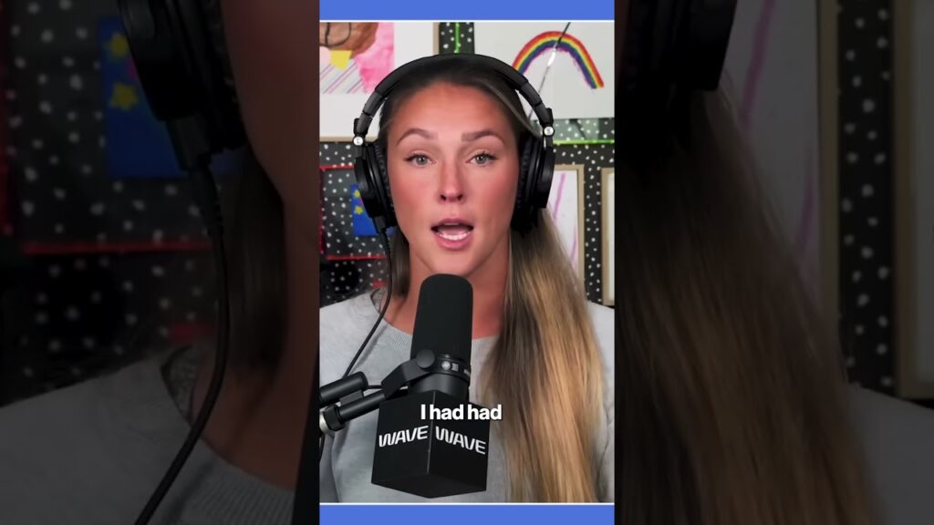 Kylie Kelce breaks down while detailing miscarriage on husband Jason’s birthday #shorts Kylie Kelce breaks down while detailing miscarriage on husband Jason's birthday #shorts