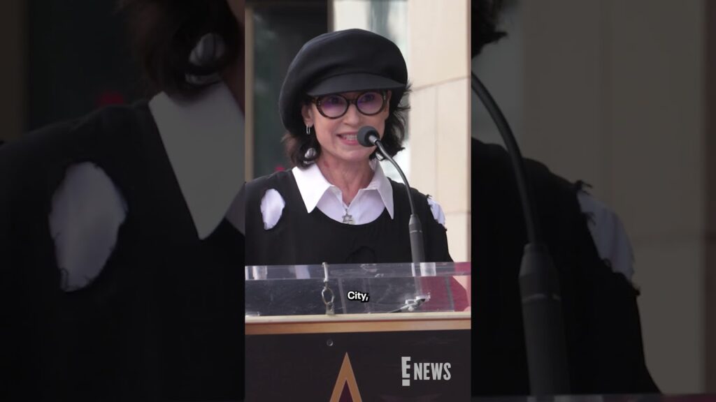 Hats off to Amy Sherman-Palladino's speech honoring Lauren Graham. 🥹