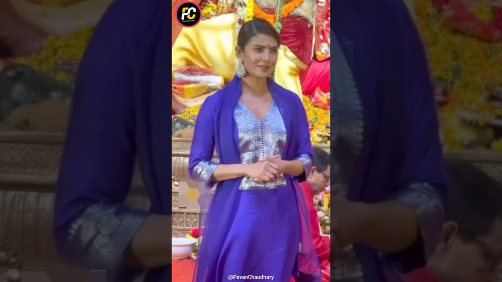 Desi look me Priyanka Chopra 🙏 Navratri ki Pooja #bollywood #viralvideo #shortvideo #trending #news