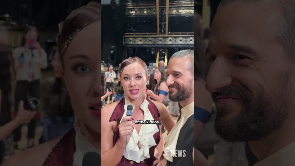 Whitney Leavitt's husband, Conner Leavitt, dressed in a full Hamilton costume on #DWTS.