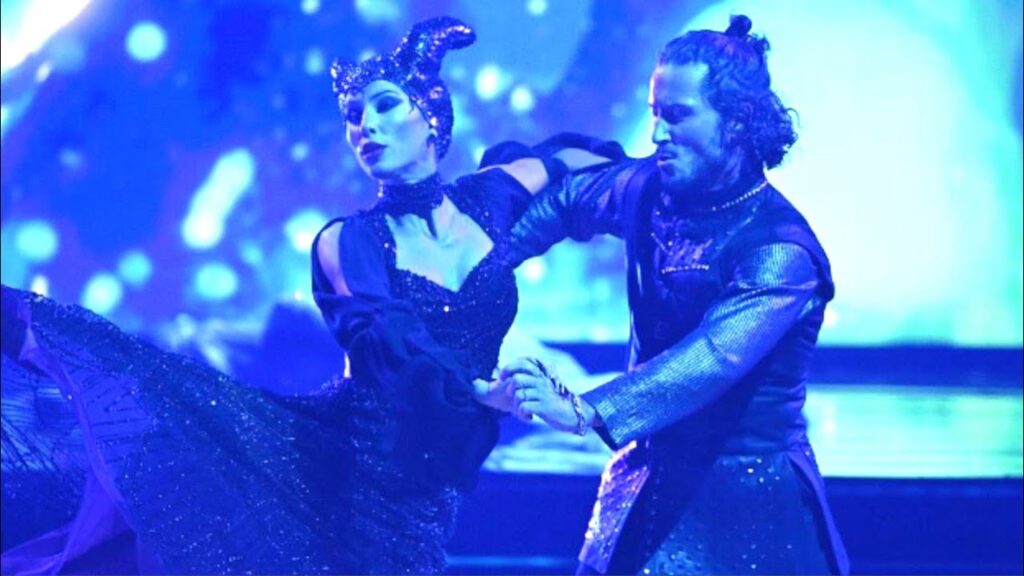 Alix Earle Dance Performance on Disney Night Week 4 on Dancing With The Stars 07th October 2025 Alix Earle Dance Performance on Disney Night Week 4 on Dancing With The Stars 07th October 2025