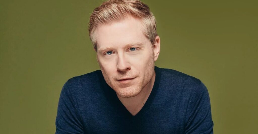 Anthony Rapp Will Star in Benefit Reading of Navalny and Eddie Anthony Rapp Will Star in Benefit Reading of Navalny and Eddie