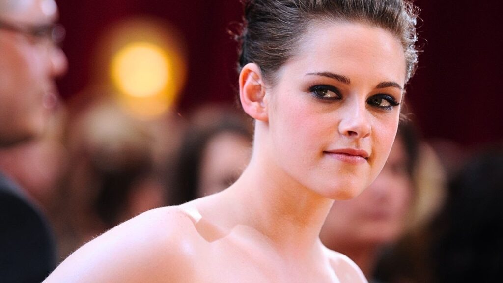 Kristen Stewart Shows It All—Proof In Pictures! Kristen Stewart Shows It All—Proof In Pictures!