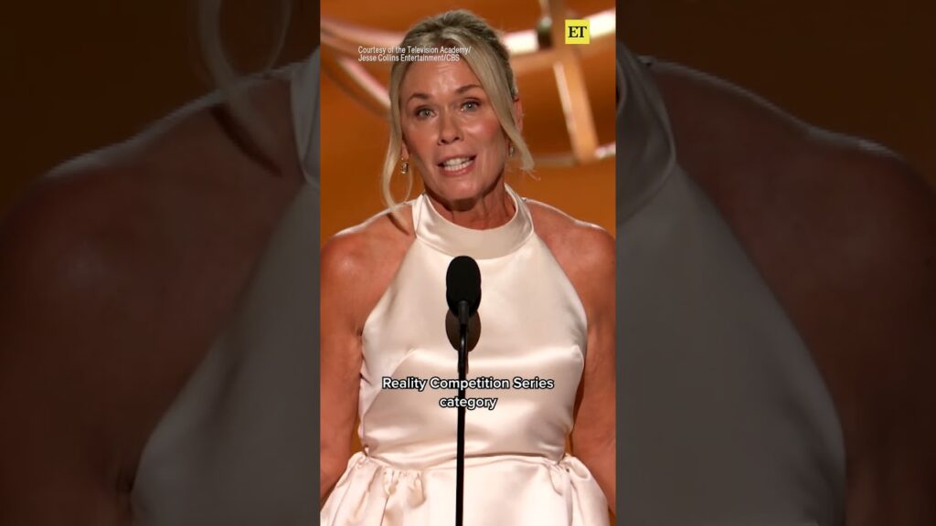 Netflix’s funny lady #leannemorgan is shooting her shot with #pedropascal at the #emmys 🤣 Netflix's funny lady #leannemorgan is shooting her shot with #pedropascal at the #emmys 🤣
