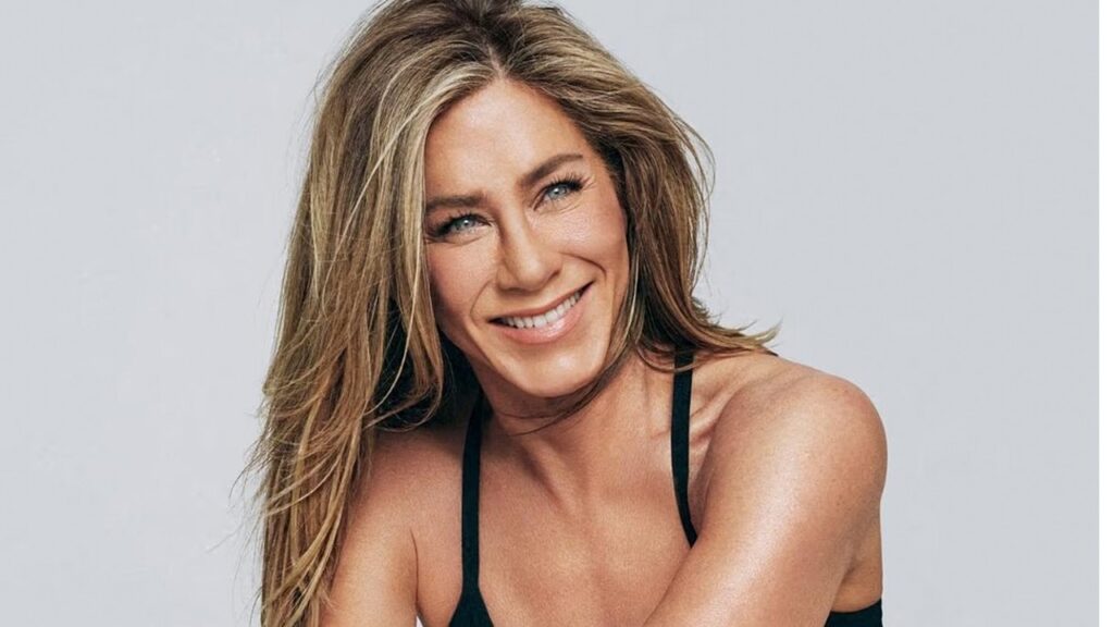Jennifer Aniston’s 56-Year-Old Abs! Pvolve Fitness Secrets, Cheat Days & Cookbook Tips