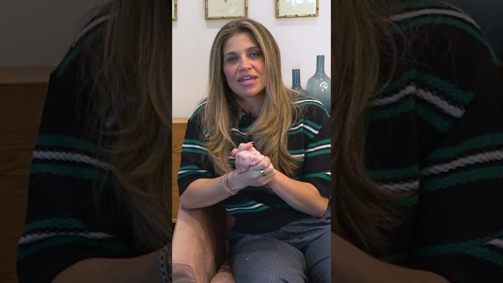 Danielle Fishel and #PashaPashkov are giving us their #MirrorballConfessions 🪩 #DWTS