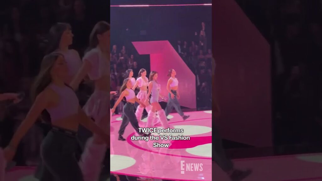 We're feeling hyped after watching TWICE perform at the #VSFashionShow. 🫶