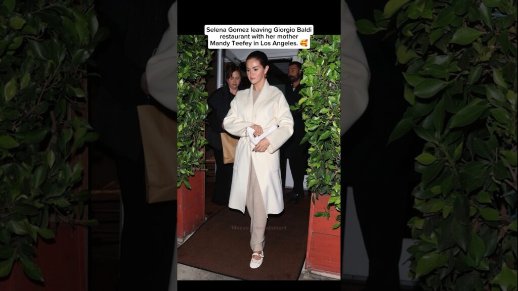Selena Gomez with her Mother Mandy Teefay. 🥰 #selenagomez #inthedark #newsong #fyp