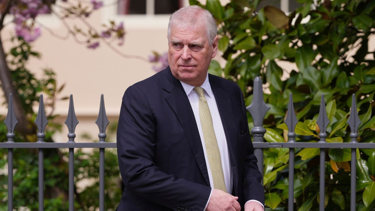 Prince Andrew to no longer use 'prince' title, per Buckingham Palace