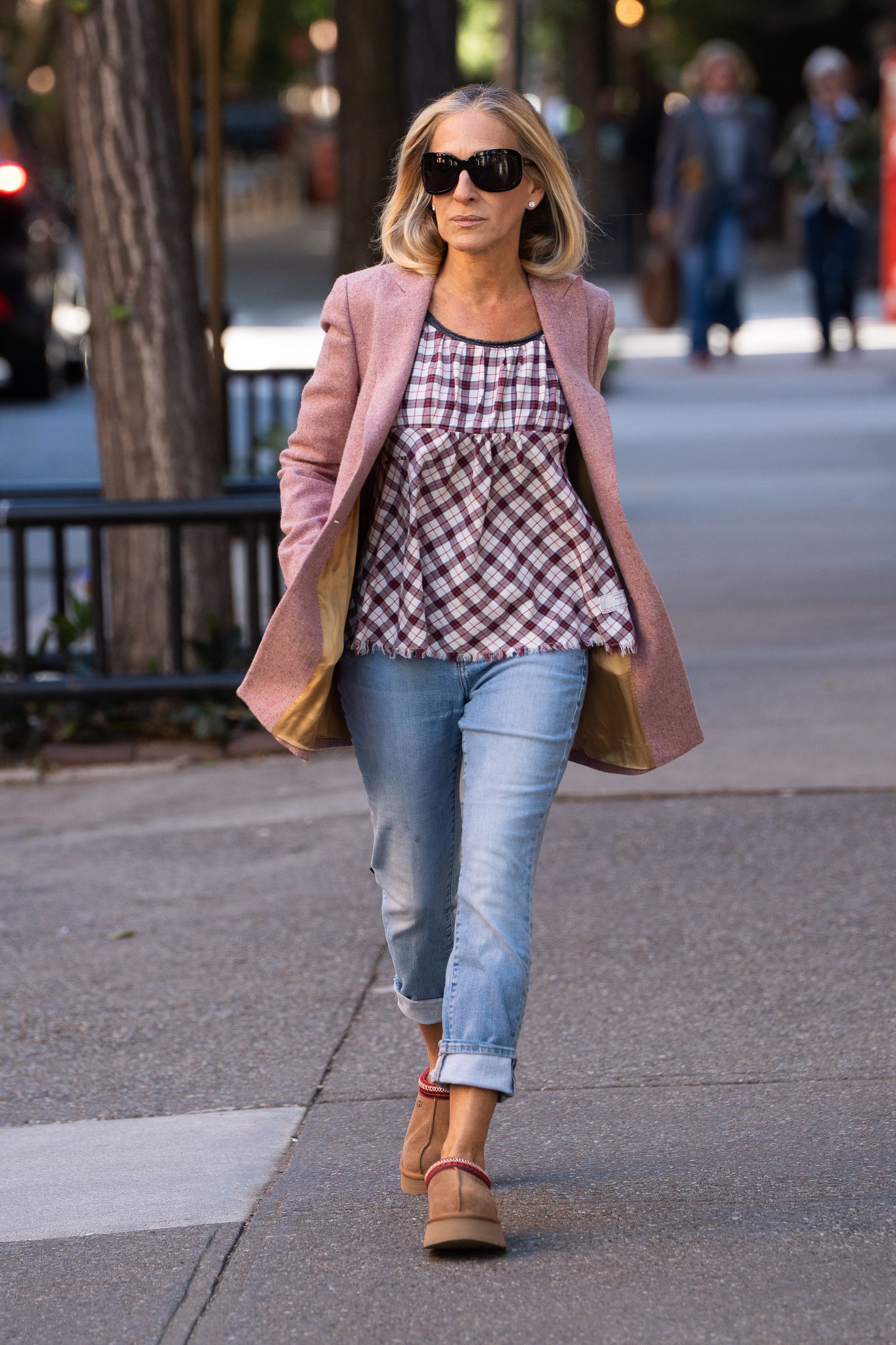 NEW YORK NEW YORK OCTOBER 16 Sarah Jessica Parker is see on October 16 2025 in New York City.