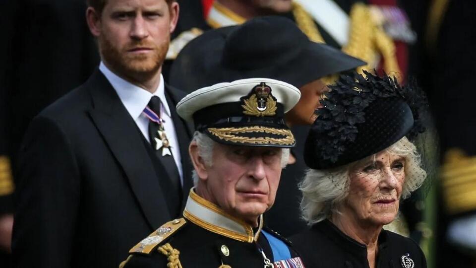 Queen Plotting To Keep Prince Harry’s Family Away From King — Source