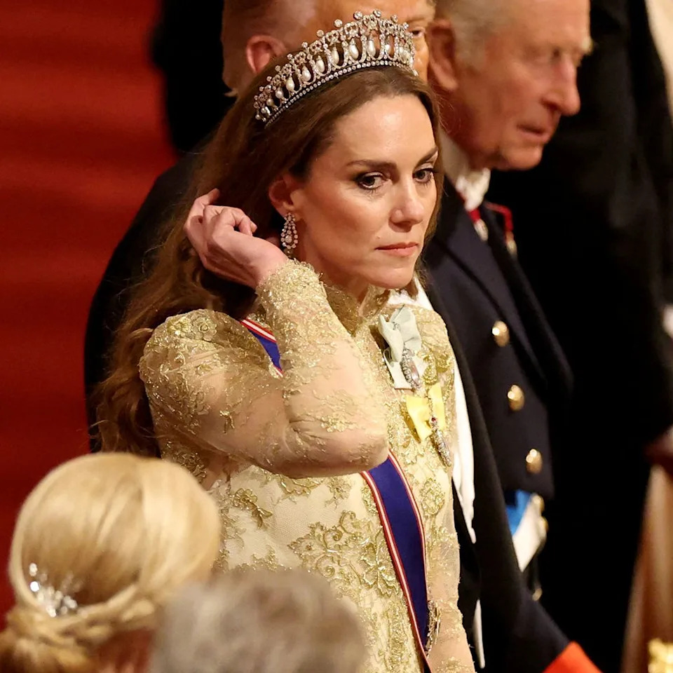  WINDSOR, ENGLAND - SEPTEMBER 17: Britain's King Charles, U.S. President Donald Trump and Britain's Catherine, Princess of Wales take their seats during a State Banquet at Windsor Castle for the State visit by the President of the United States of America on September 17, 2025 in Windsor, England. President Trump is in England from Sept. 16-18 on his second UK state visit, with the previous one taking place in 2019 during his first presidential term. (Photo by Phil Noble - WPA Pool/Getty Images). 